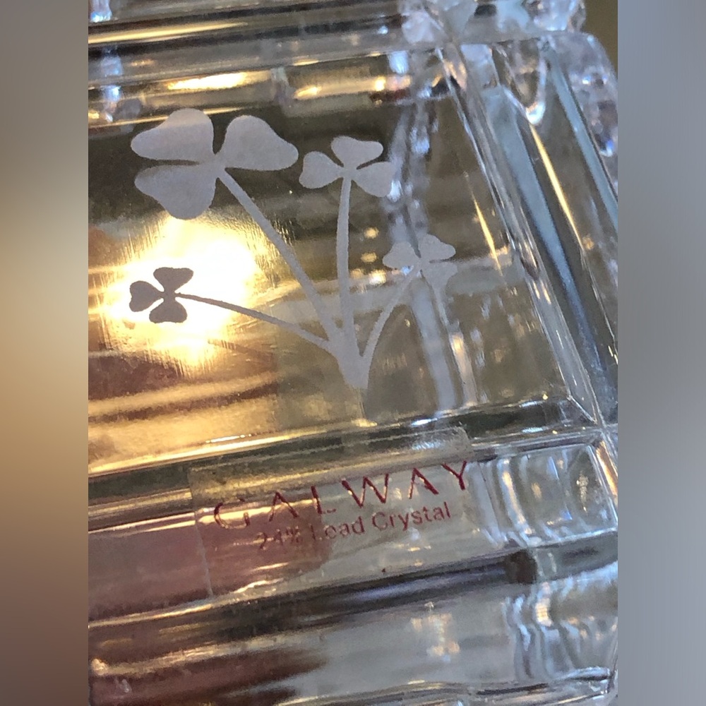 Galway Crystal Shamrock Square trinket box 24% lead crystal - Picture 13 of 15